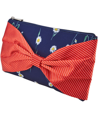 Striking Bow Clutch Bag Striking Bow Clutch Bag