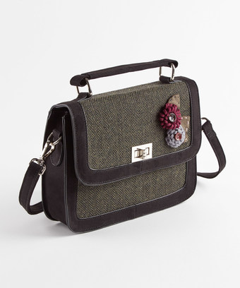 Unique Tweedy Corsage Bag Unique Tweedy Corsage Bag