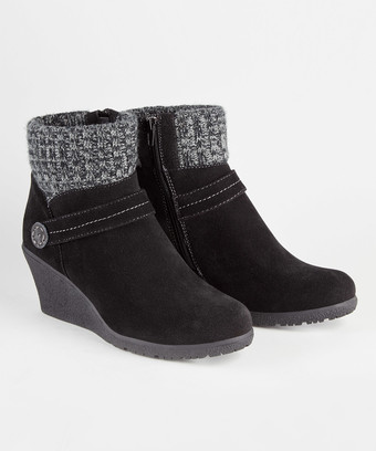 Cosy And Cute Wedge Boots Cosy And Cute Wedge Boots