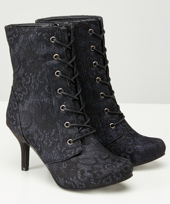 Mysterious Lacey Boots Mysterious Lacey Boots
