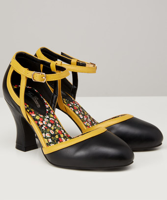 Dainty And Different Shoes Dainty And Different Shoes