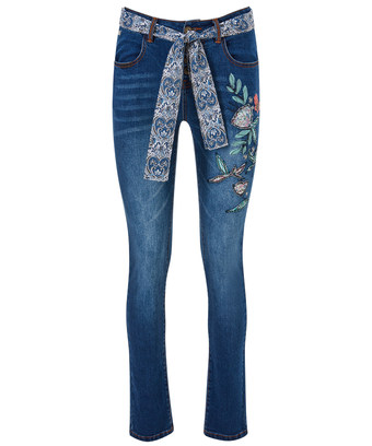 Remarkable Applique Skinny Jeans Remarkable Applique Skinny Jeans