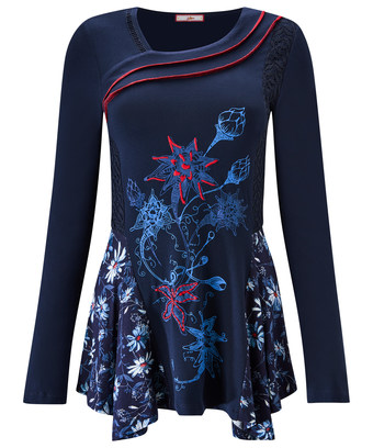 Striking Hanky Hem Top Striking Hanky Hem Top